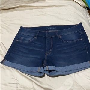👚4 for $25 AéRopostale midi shorts size 6